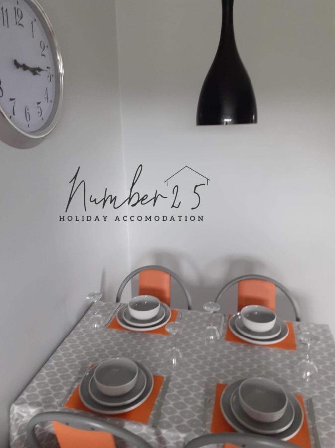 Number 25 Self Catering Apartments Ederney Ardess Eksteriør billede