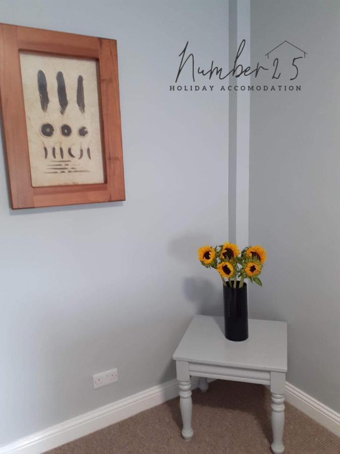 Number 25 Self Catering Apartments Ederney Ardess Eksteriør billede