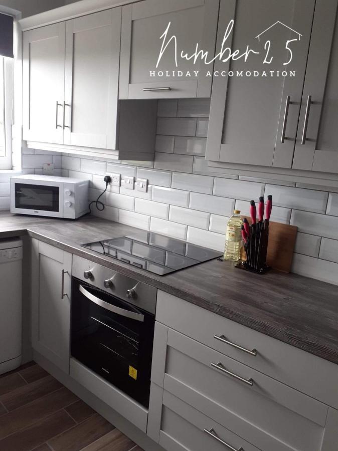 Number 25 Self Catering Apartments Ederney Ardess Eksteriør billede